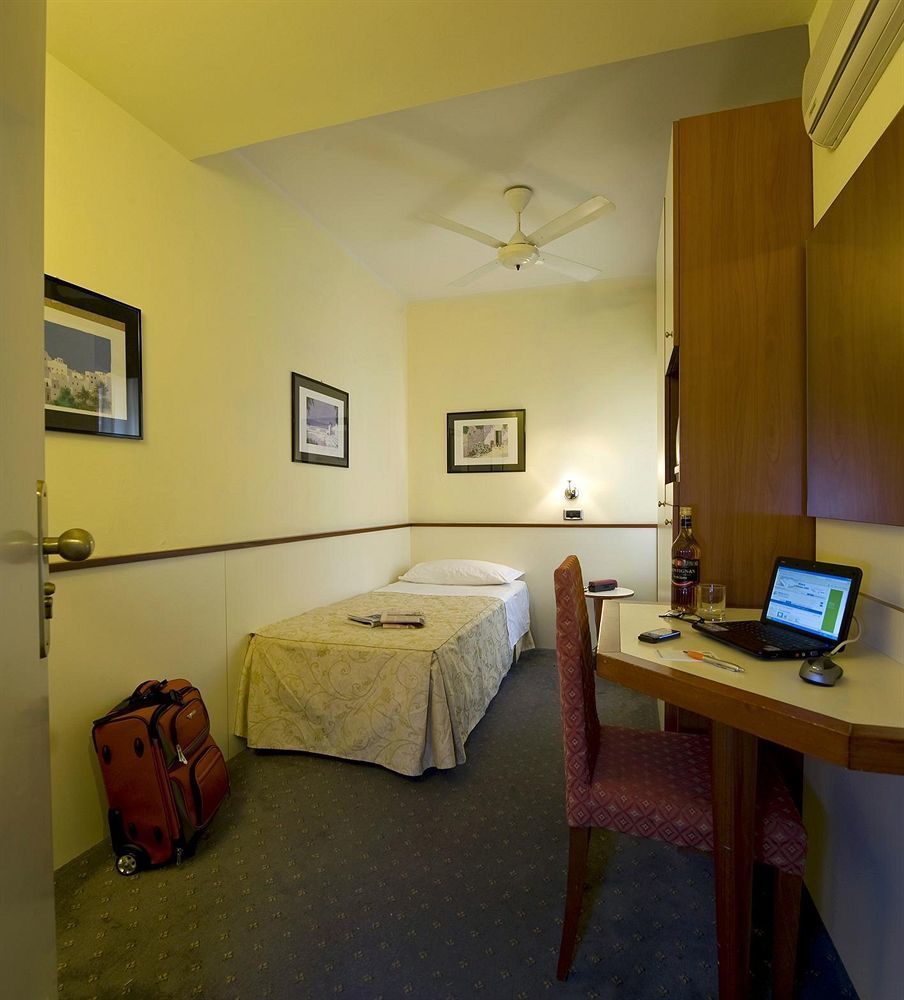 Hotel Corticella Болоня Екстериор снимка