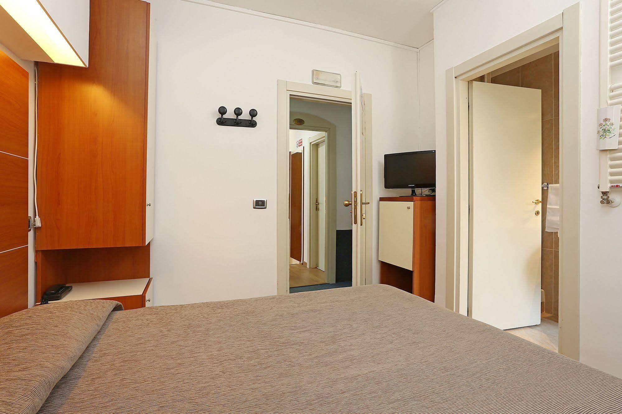 Hotel Corticella Болоня Екстериор снимка
