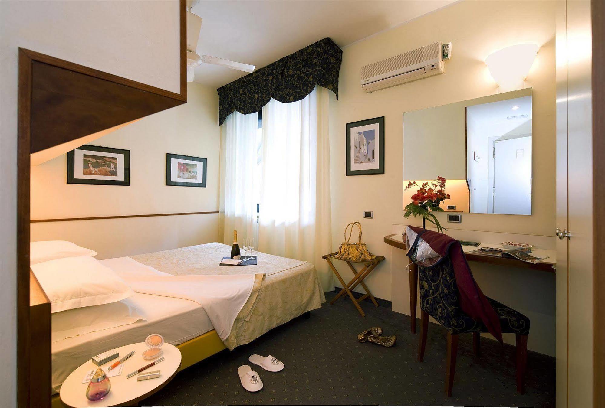 Hotel Corticella Болоня Екстериор снимка