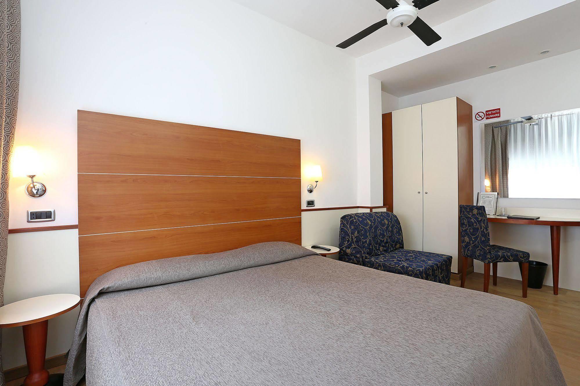 Hotel Corticella Болоня Екстериор снимка