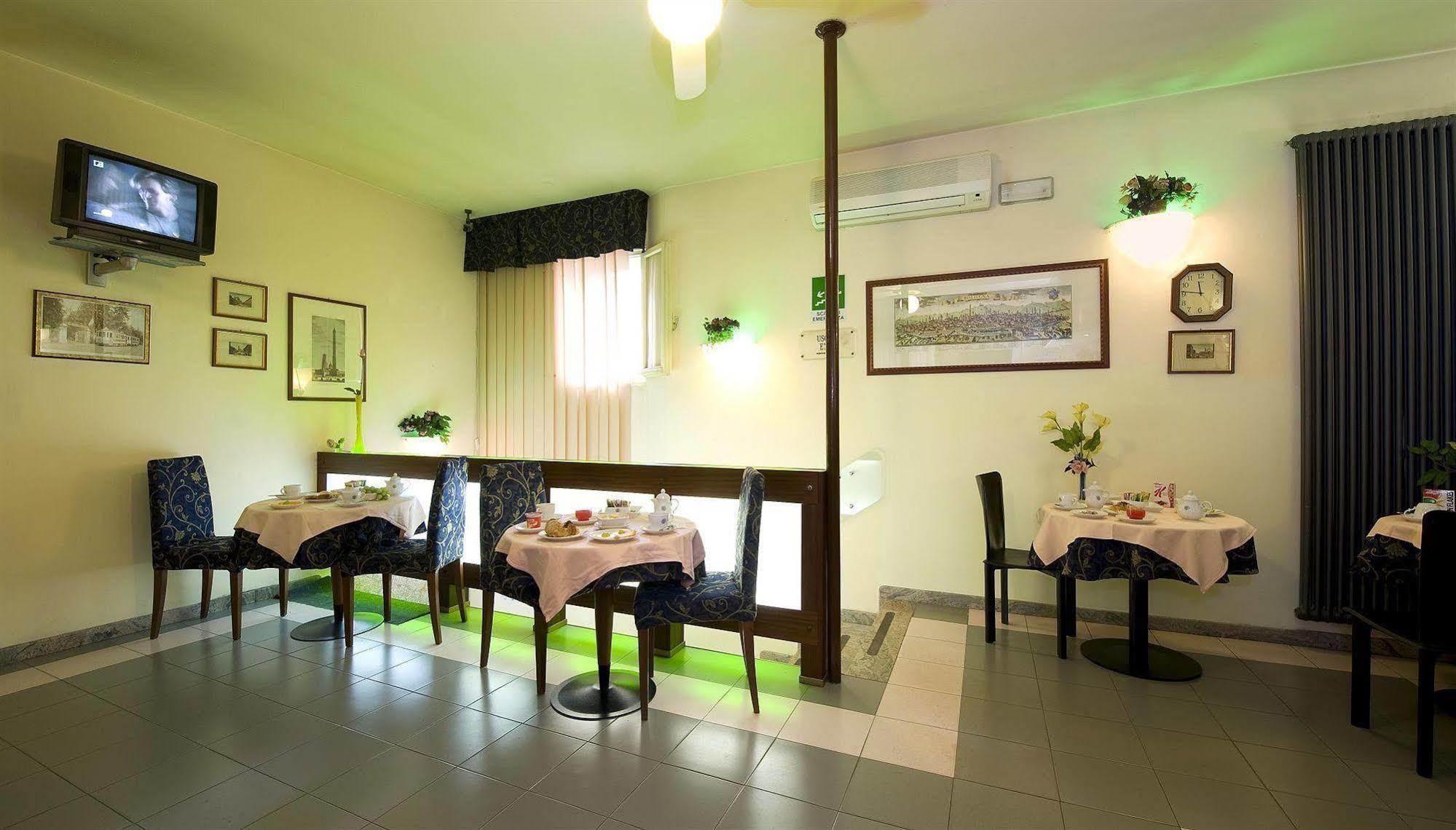 Hotel Corticella Болоня Екстериор снимка